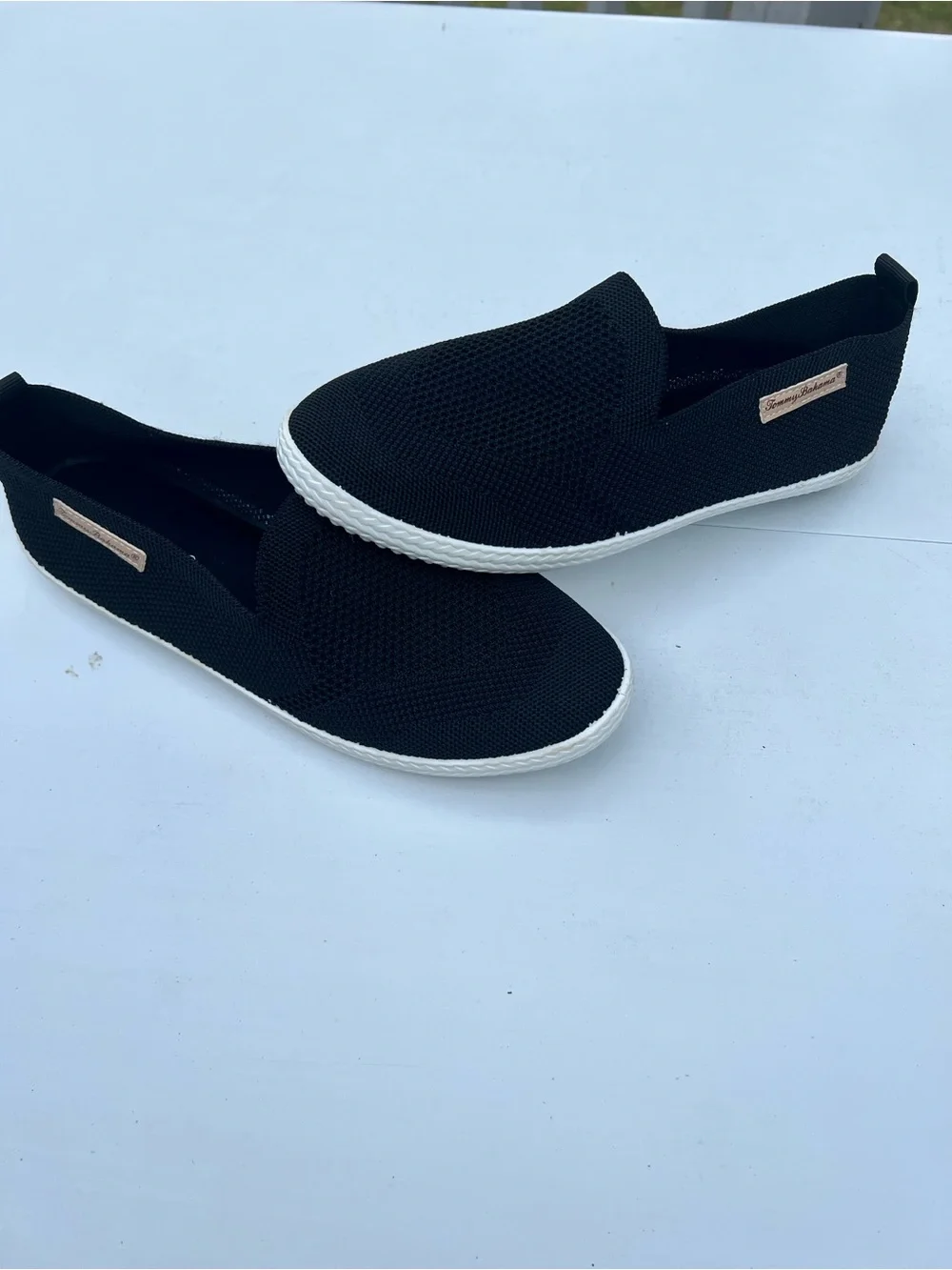 Tommy Bahama Black Slip-On Knit Flats with White Sole Women’s 9